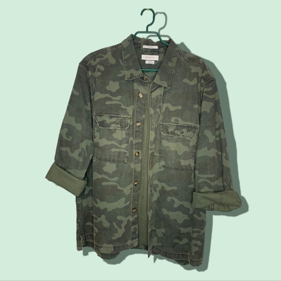 Urban Outfitters Camo Button Down Jacket Size: Large - Picture 1 of 5